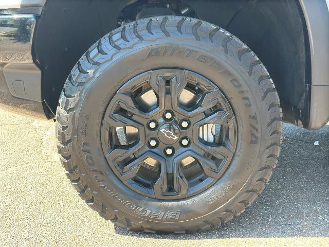 2023 Chevrolet Silverado 1500 Crew Cab Short Box 4-Wheel Drive ZR2