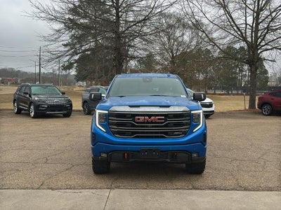 2022 GMC Sierra 1500 Crew Cab Short Box 4-Wheel Drive AT4