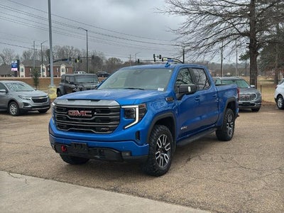 2022 GMC Sierra 1500 Crew Cab Short Box 4-Wheel Drive AT4