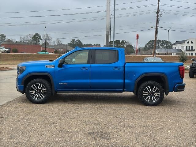 2022 GMC Sierra 1500 Crew Cab Short Box 4-Wheel Drive AT4