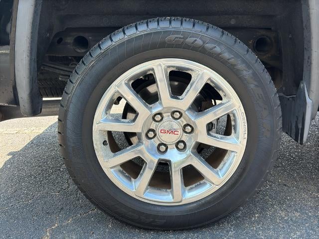 2015 GMC Sierra 1500 Crew Cab Short Box 4-Wheel Drive Denali