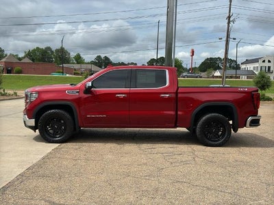 2023 GMC Sierra 1500 Crew Cab Short Box 4-Wheel Drive SLT
