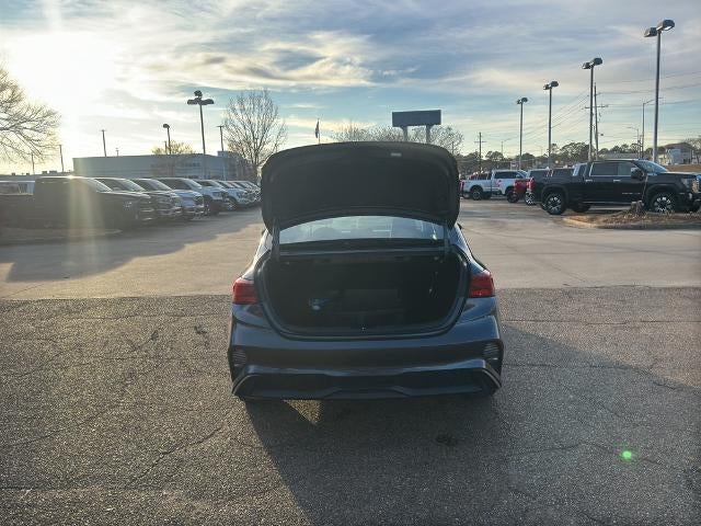 2024 Kia Forte LXS IVT