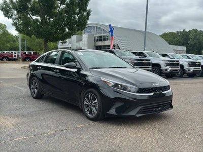 2024 Kia Forte LXS IVT