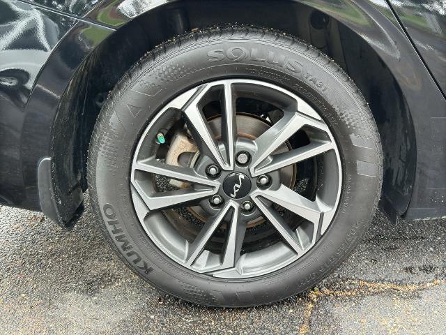 2024 Kia Forte LXS IVT