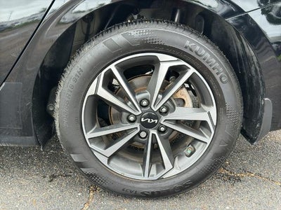 2024 Kia Forte LXS IVT
