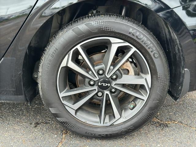2024 Kia Forte LXS IVT