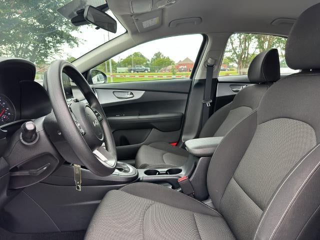 2024 Kia Forte LXS IVT