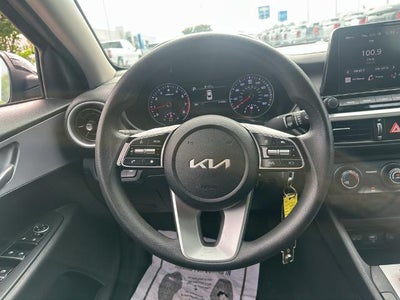 2024 Kia Forte LXS IVT