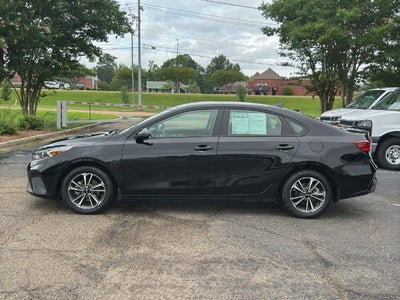 2024 Kia Forte LXS IVT