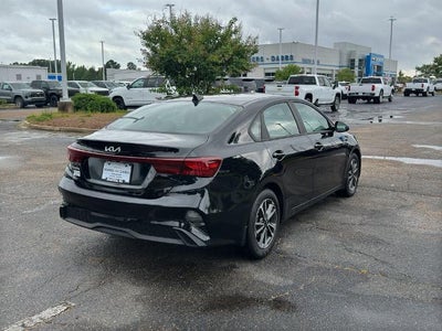 2024 Kia Forte LXS IVT