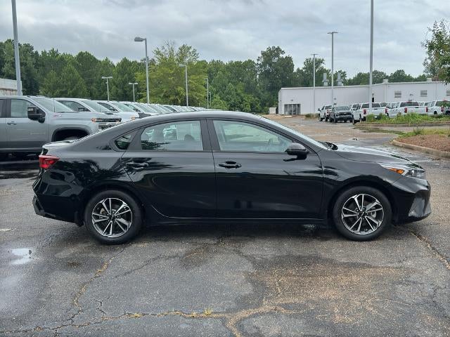 2024 Kia Forte LXS IVT