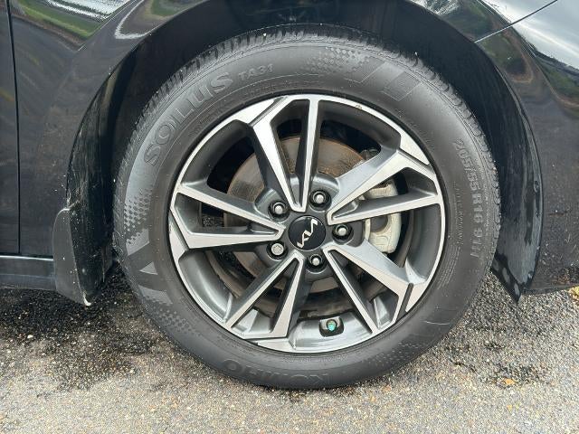 2024 Kia Forte LXS IVT