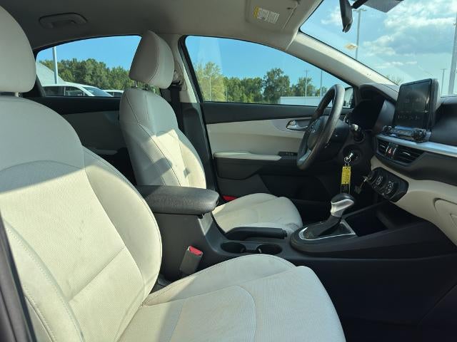 2022 Kia Forte LXS IVT