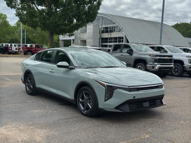 2025 Kia K4 LXS FWD