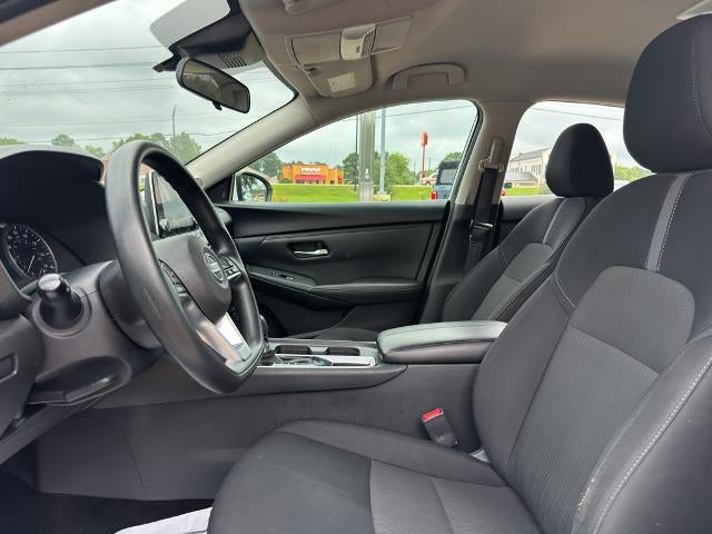 2023 Nissan Sentra SV CVT