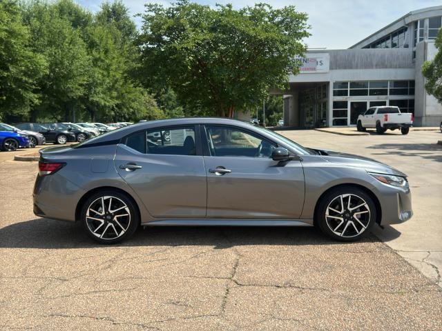 2025 Nissan Sentra SR CVT