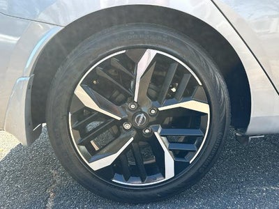 2023 Nissan Versa SR CVT