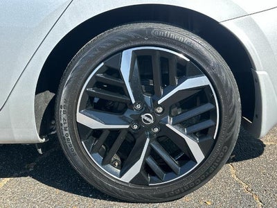 2023 Nissan Versa SR CVT