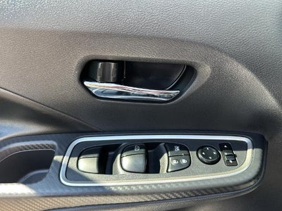 2023 Nissan Versa SR CVT