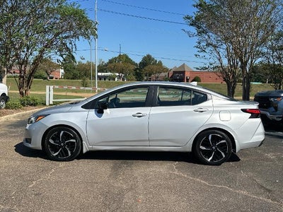 2023 Nissan Versa SR CVT