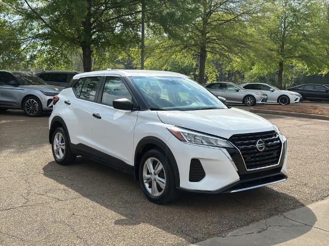 2023 Nissan Kicks S FWD