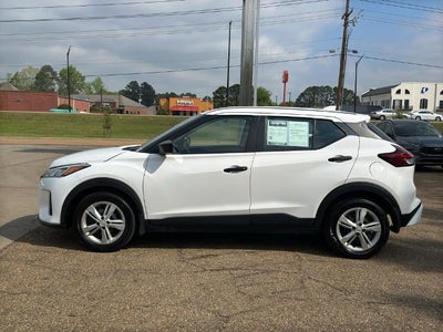 2023 Nissan Kicks S FWD