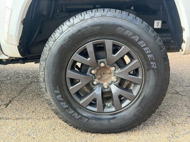 2020 Toyota Tacoma 2WD 2WD SR5 Double Cab 5' Bed V6 AT (SE)