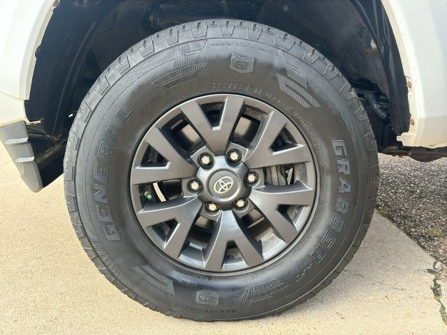 2020 Toyota Tacoma 2WD 2WD SR5 Double Cab 5' Bed V6 AT (SE)
