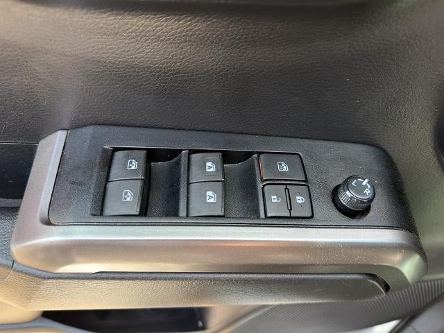 2023 Toyota Tacoma 4WD 4WD SR5 Double Cab 5' Bed V6 AT (GS)