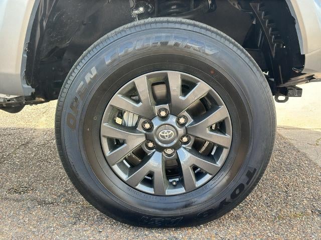 2023 Toyota Tacoma 4WD 4WD SR5 Double Cab 5' Bed V6 AT (GS)