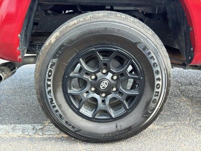 2022 Toyota Tacoma 4WD 4WD SR5 Double Cab 5' Bed V6 AT (Natl)