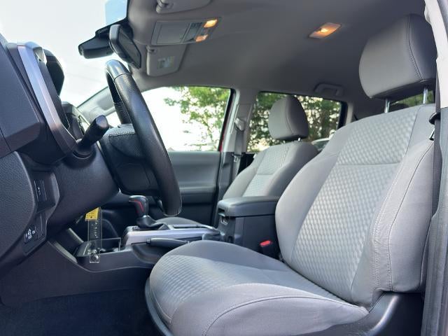 2022 Toyota Tacoma 4WD 4WD SR5 Double Cab 5' Bed V6 AT (Natl)