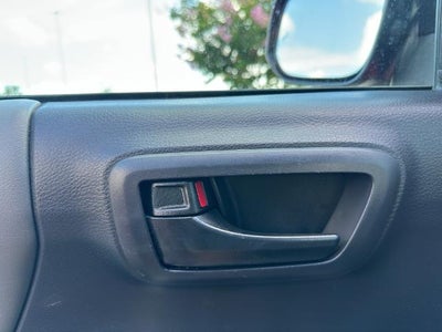 2022 Toyota Tacoma 4WD 4WD SR5 Double Cab 5' Bed V6 AT (Natl)