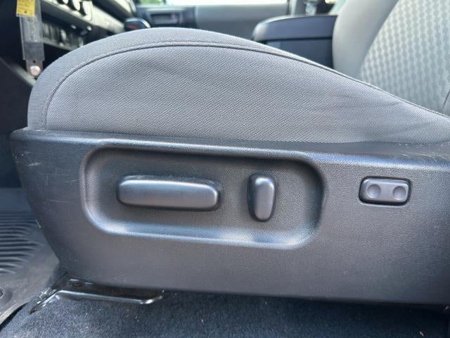 2022 Toyota Tacoma 4WD 4WD SR5 Double Cab 5' Bed V6 AT (Natl)
