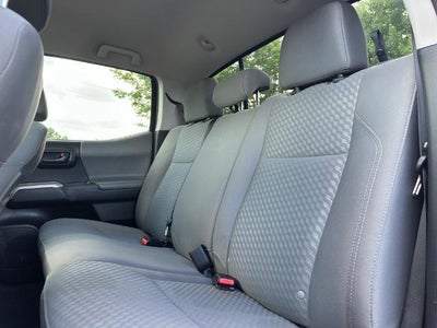 2022 Toyota Tacoma 4WD 4WD SR5 Double Cab 5' Bed V6 AT (Natl)