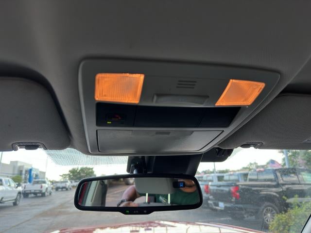 2022 Toyota Tacoma 4WD 4WD SR5 Double Cab 5' Bed V6 AT (Natl)