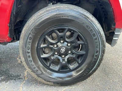 2022 Toyota Tacoma 4WD 4WD SR5 Double Cab 5' Bed V6 AT (Natl)