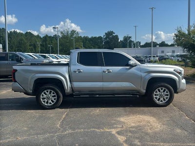 2024 Toyota Tacoma 2WD 2WD SR5 Double Cab 5' Bed AT (Natl)