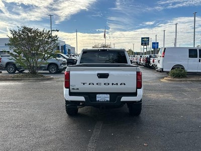 2024 Toyota Tacoma 4WD 4WD TRD Sport Double Cab 5' Bed AT (Natl)