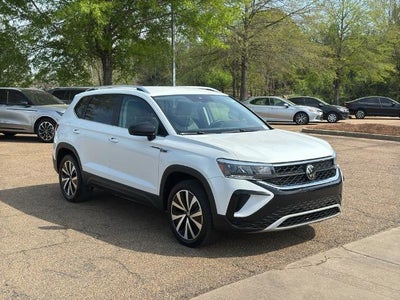 2024 Volkswagen Taos SE FWD