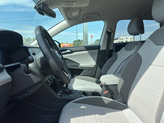 2024 Volkswagen Taos SE FWD