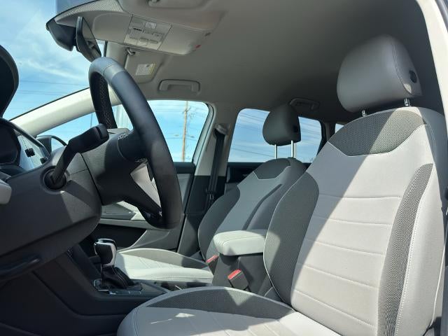 2024 Volkswagen Taos SE FWD