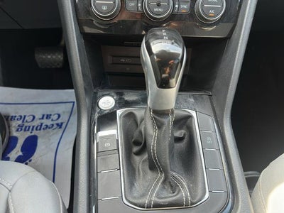 2024 Volkswagen Taos SE FWD