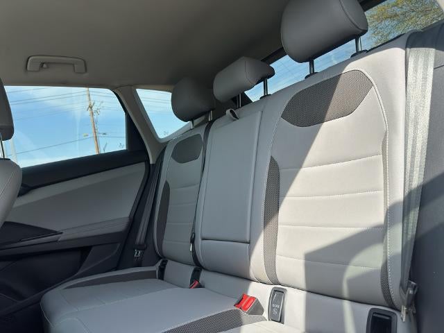 2024 Volkswagen Taos SE FWD