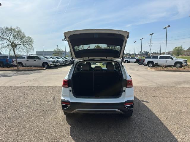 2024 Volkswagen Taos SE FWD