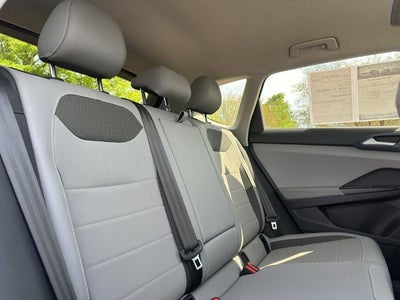 2024 Volkswagen Taos SE FWD