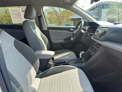 2024 Volkswagen Taos SE FWD