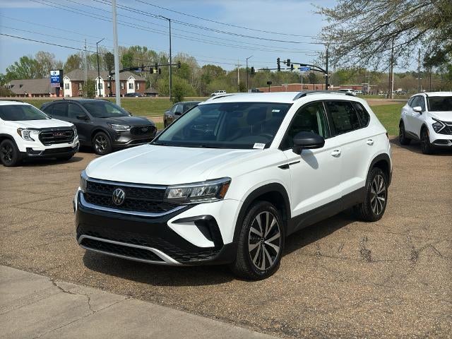 2024 Volkswagen Taos SE FWD