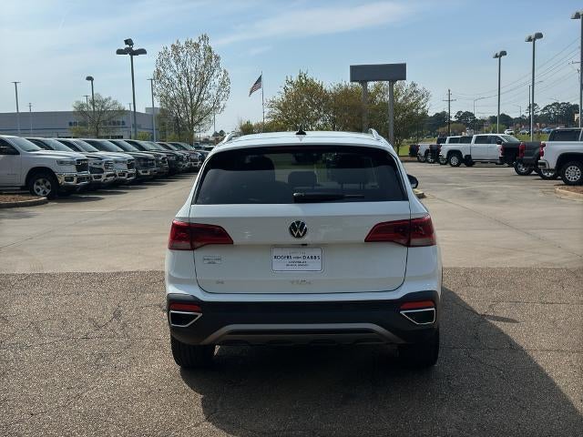 2024 Volkswagen Taos SE FWD